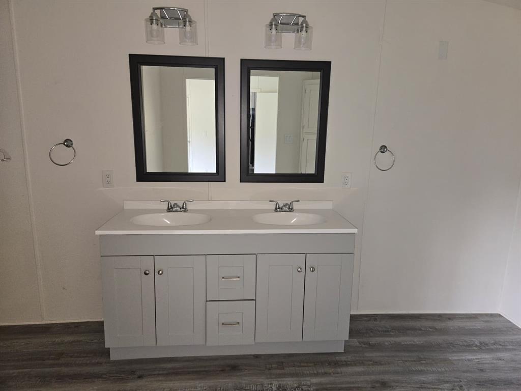 R E Kyle Surv Abs #453 - Residential