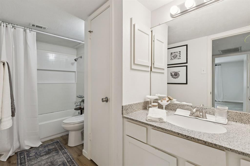 Oakhollow Condo - Residential