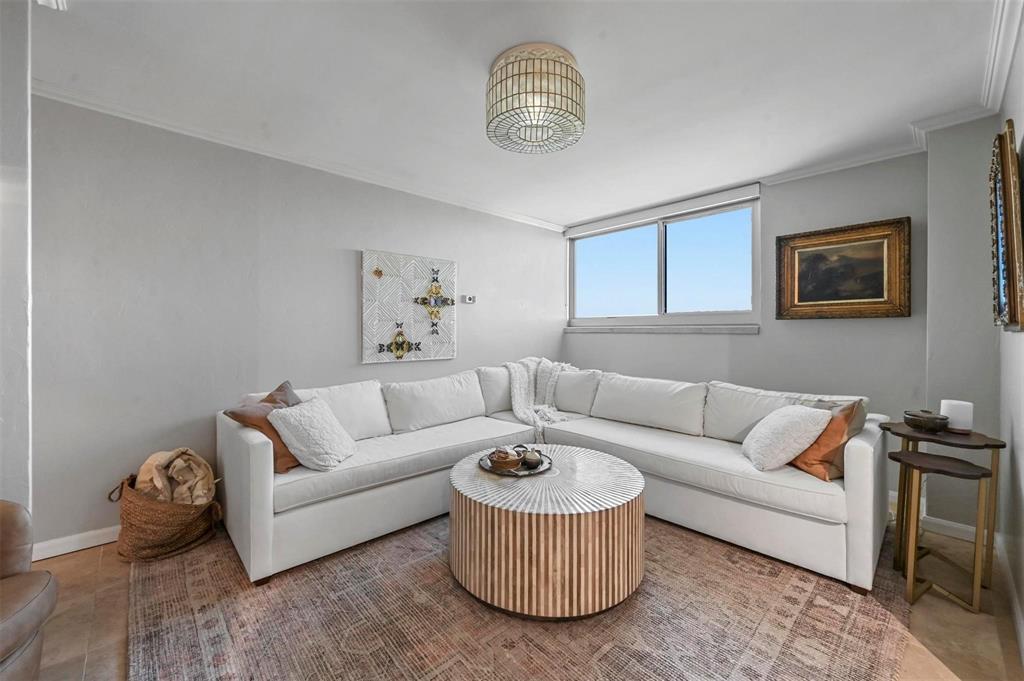 Twenty 1 Turtle Crk - Residential