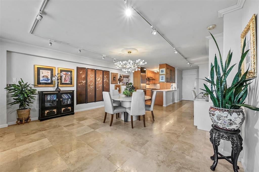 Twenty 1 Turtle Crk - Residential