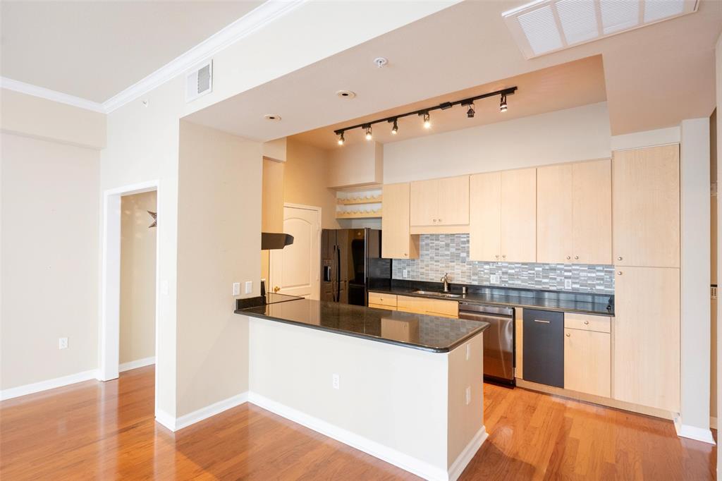 Renaissance On Turtle Creek Condo - Residential