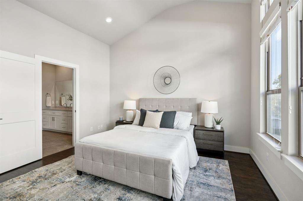 4222 Roseland Bldg 4226 - Residential