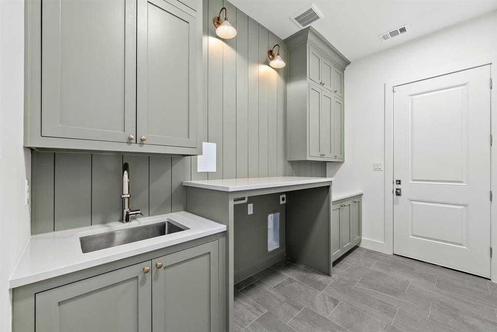 Crestmanor Estates - Residential
