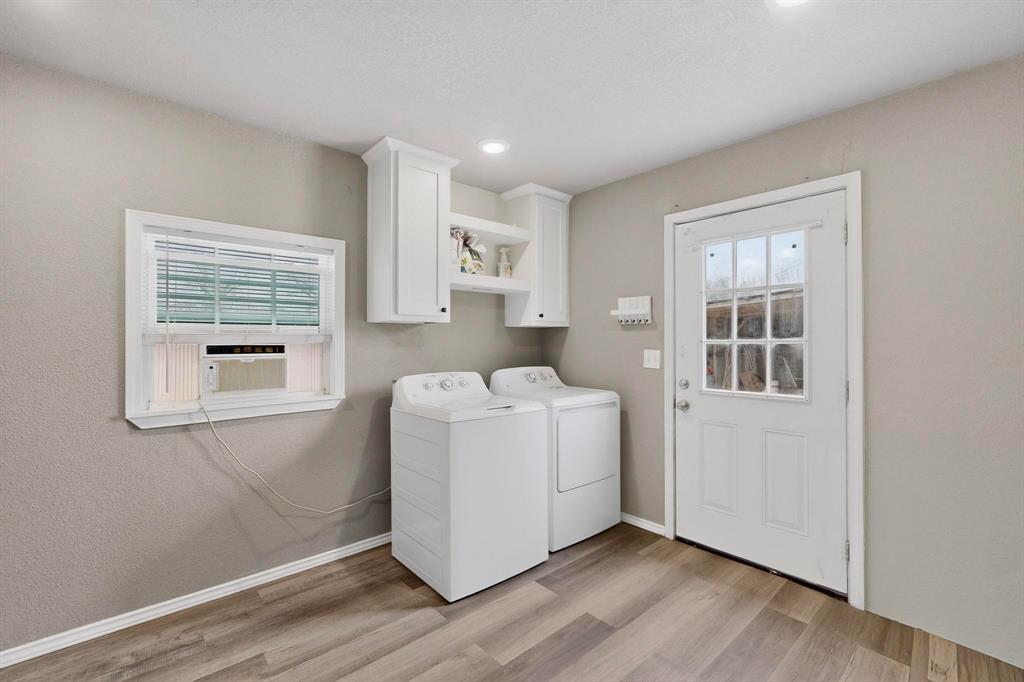 Stuard 2nd - Residential