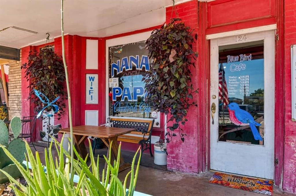 124 W North Commerce Street