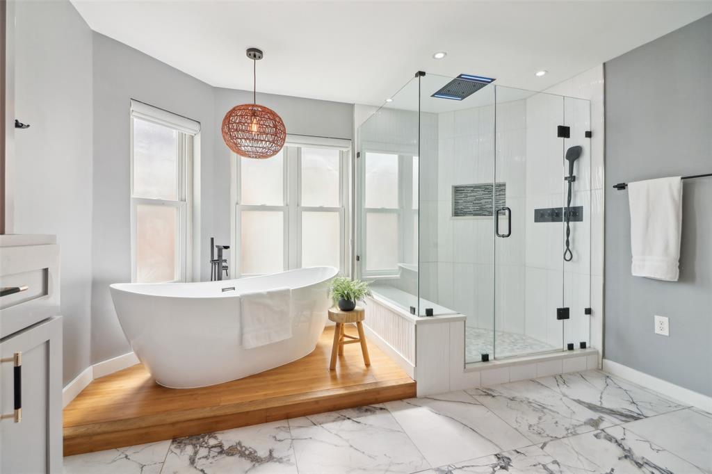 Twenty In Trophy - Residential