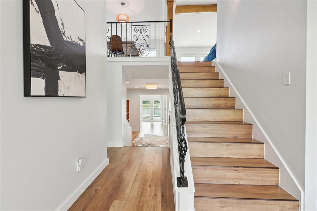 Twenty In Trophy - Residential