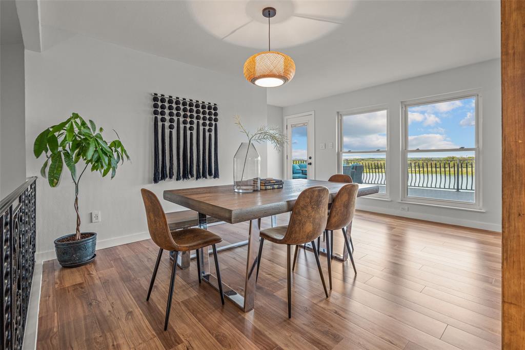 Twenty In Trophy - Residential