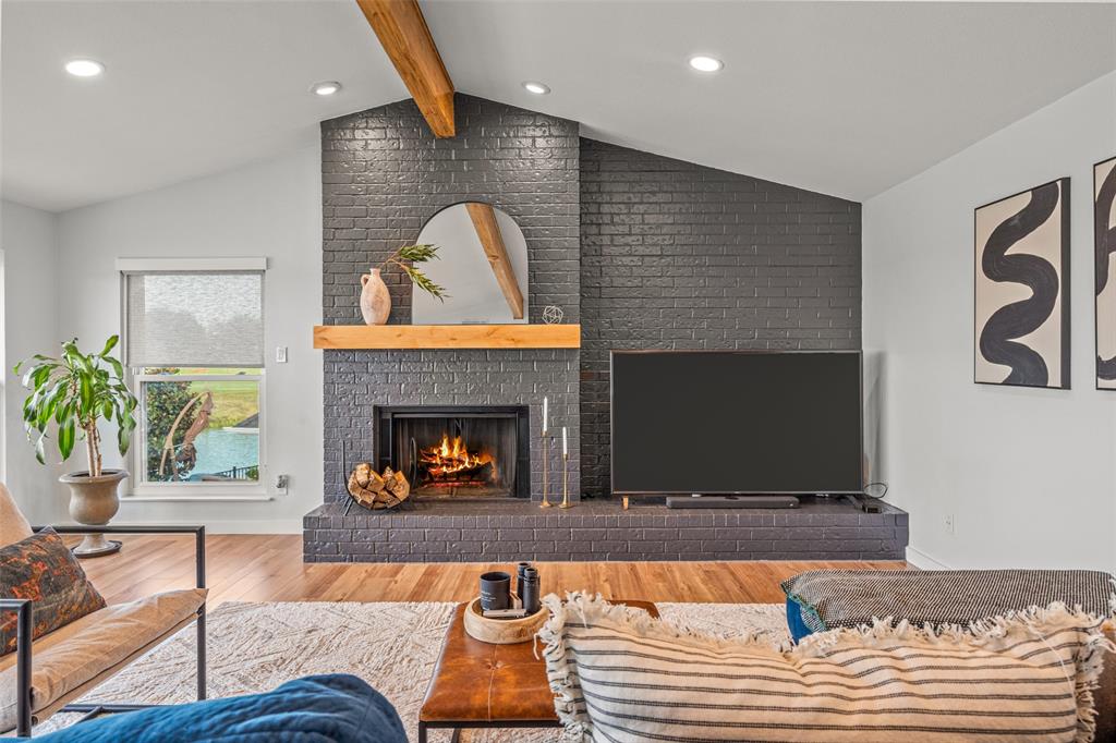 Twenty In Trophy - Residential