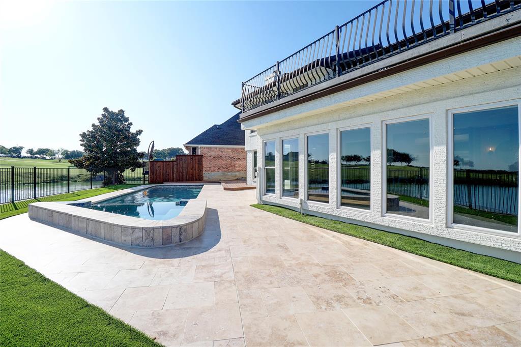 Twenty In Trophy - Residential