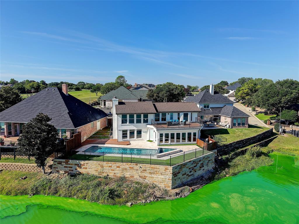 Twenty In Trophy - Residential