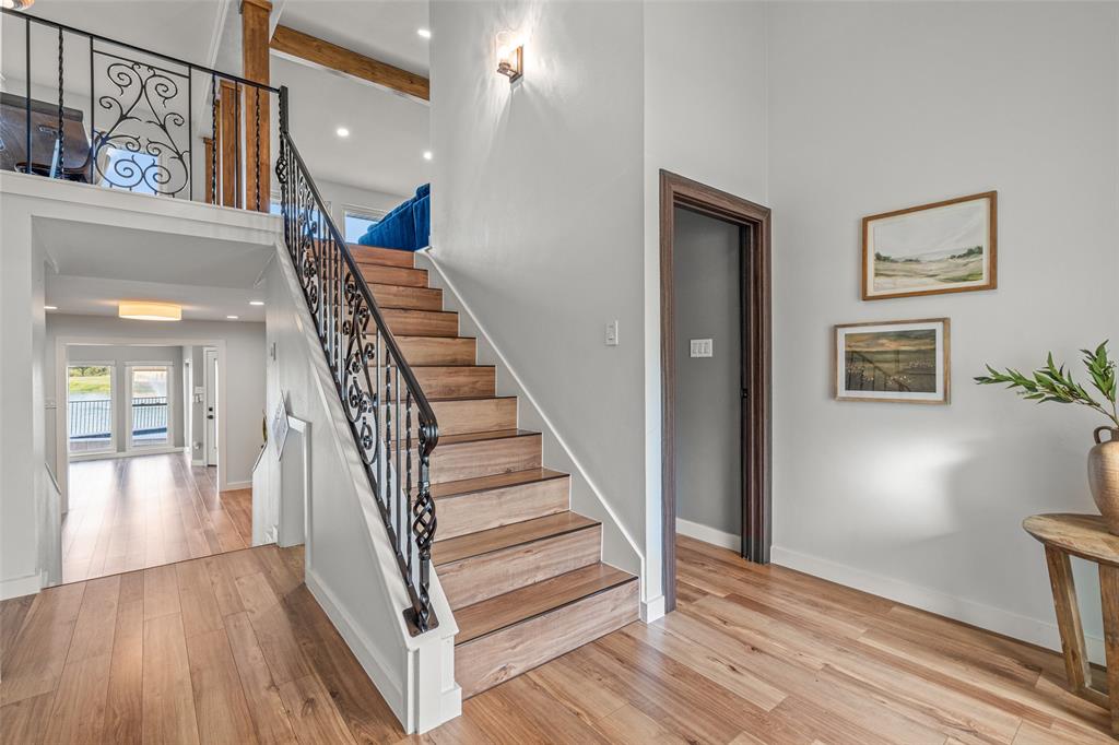 Twenty In Trophy - Residential