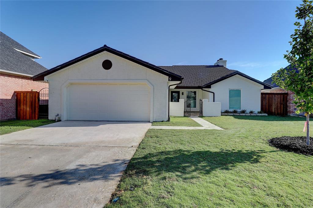 Twenty In Trophy - Residential