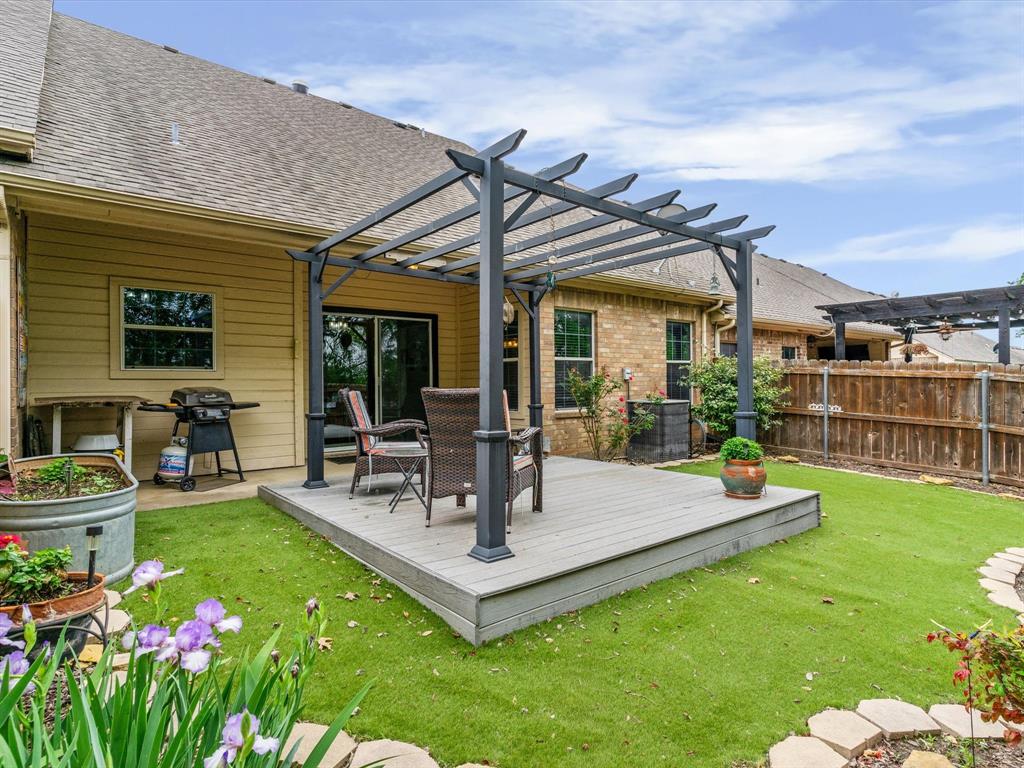 170 Greathouse Village