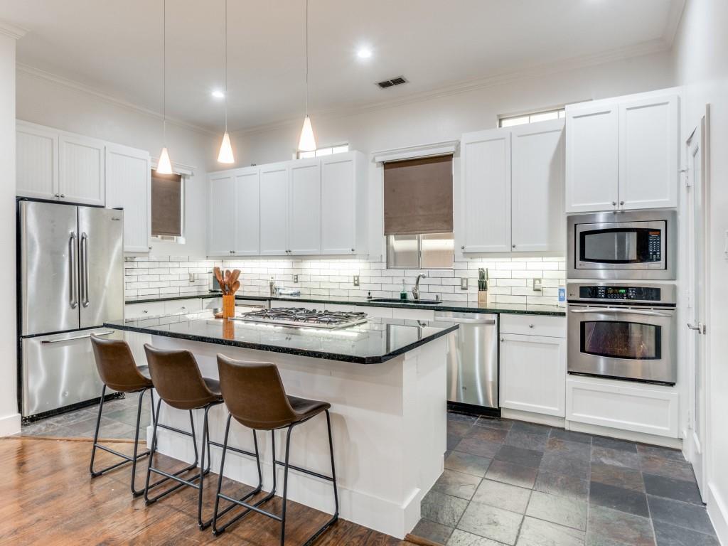 Sundance Row At State Thomas 02 - Residential