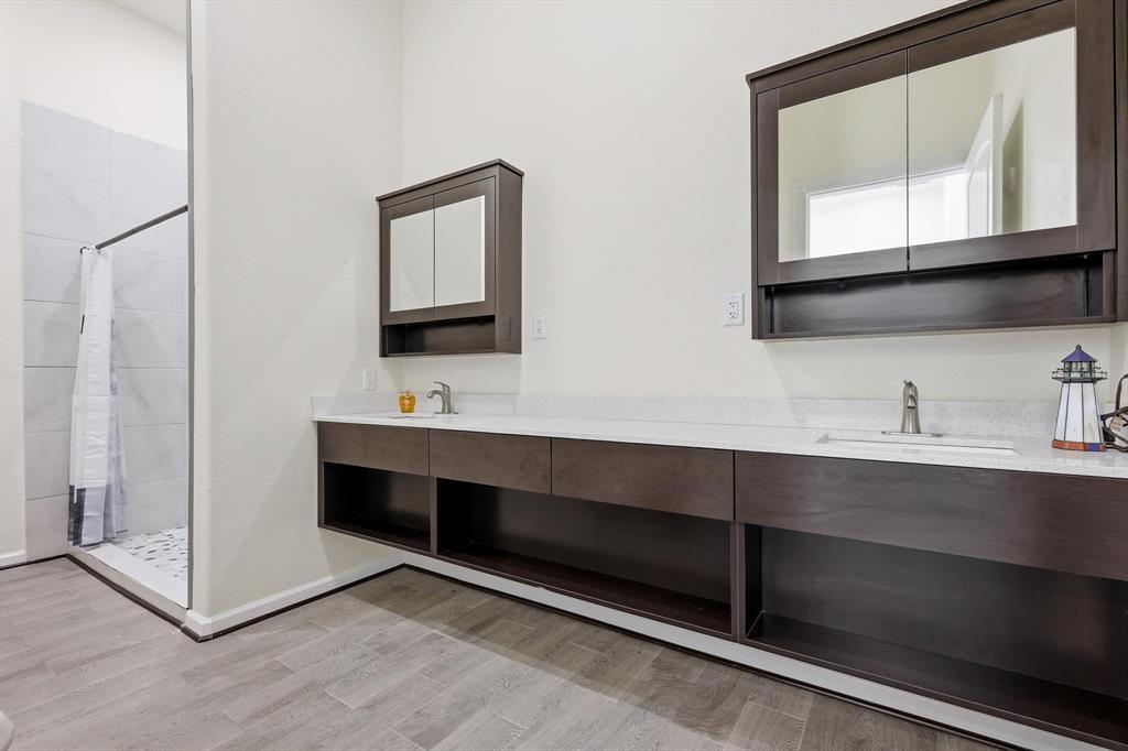 Moores Lake Estates Ph 1 - Residential
