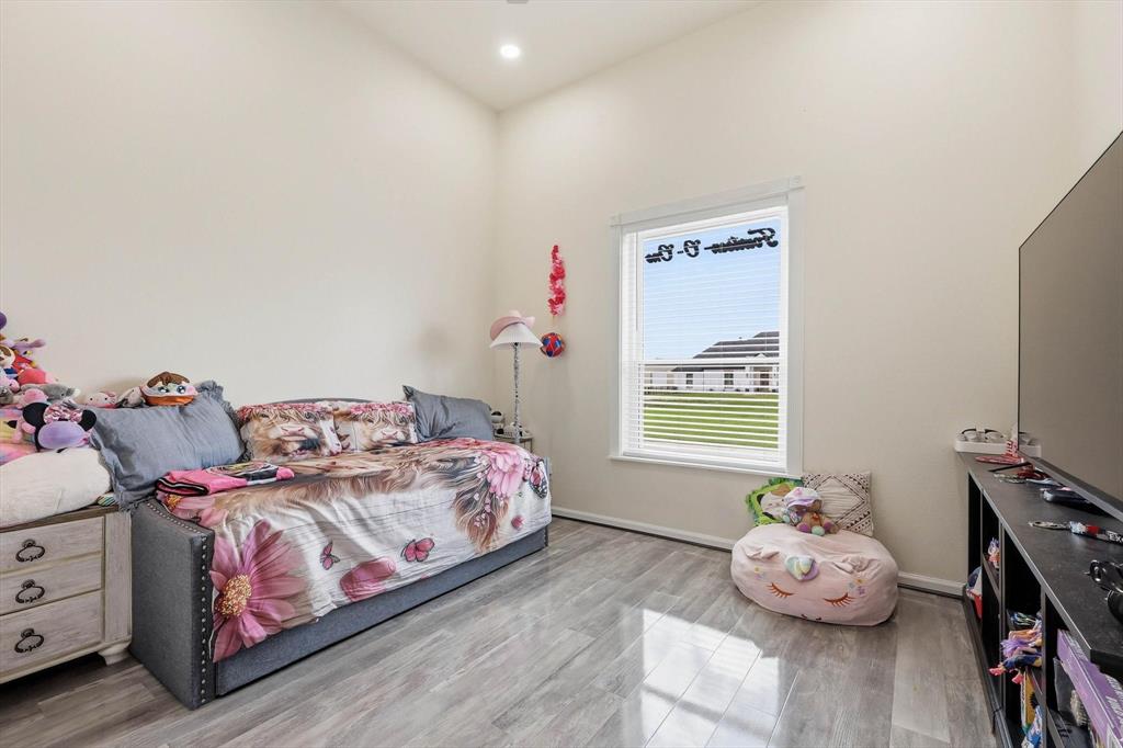 Moores Lake Estates Ph 1 - Residential