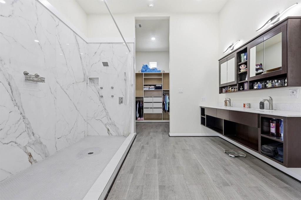 Moores Lake Estates Ph 1 - Residential