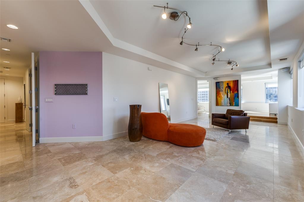 1505 Elm Street 1004