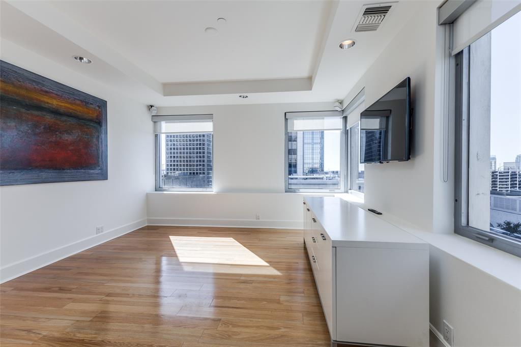 1505 Elm Street Condominiums - Residential