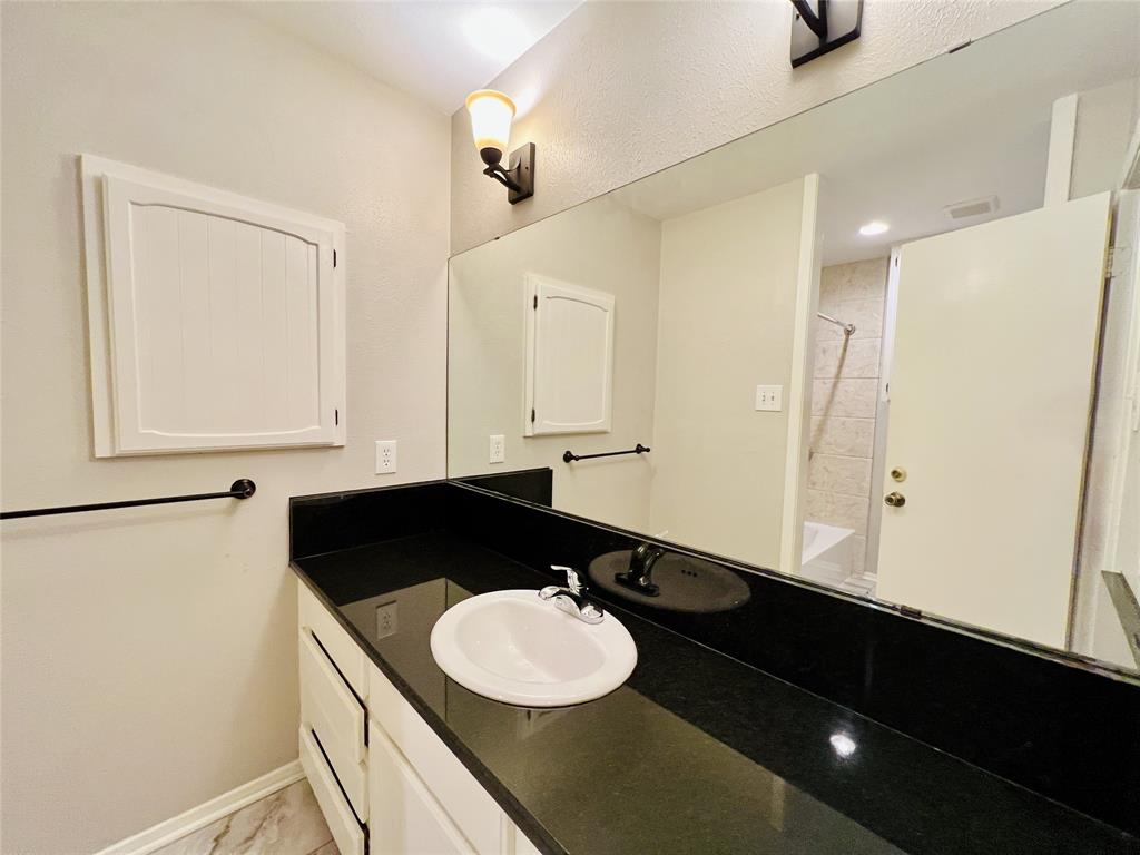 Sunset Heights South Add - Residential Lease