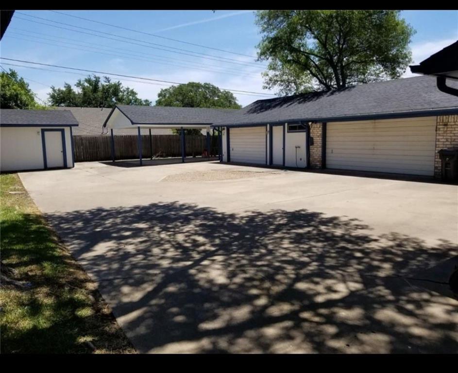 GARDEN OAKS - Residential