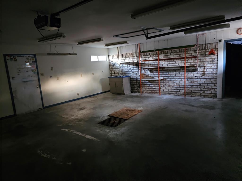 GARDEN OAKS - Residential