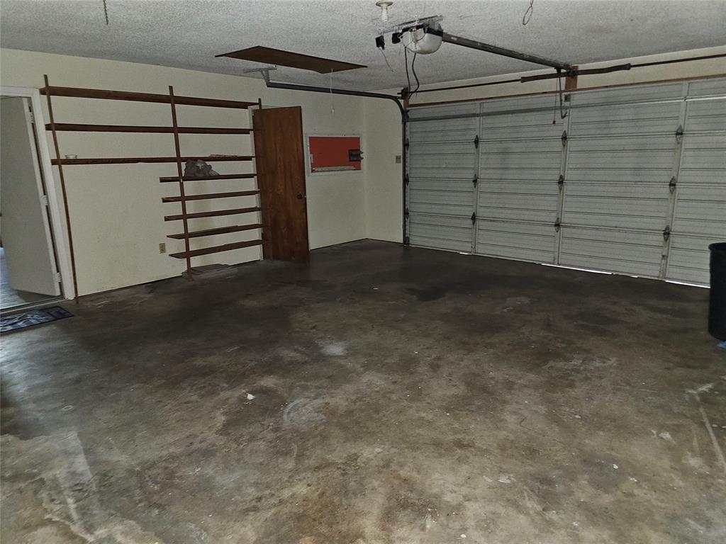 GARDEN OAKS - Residential