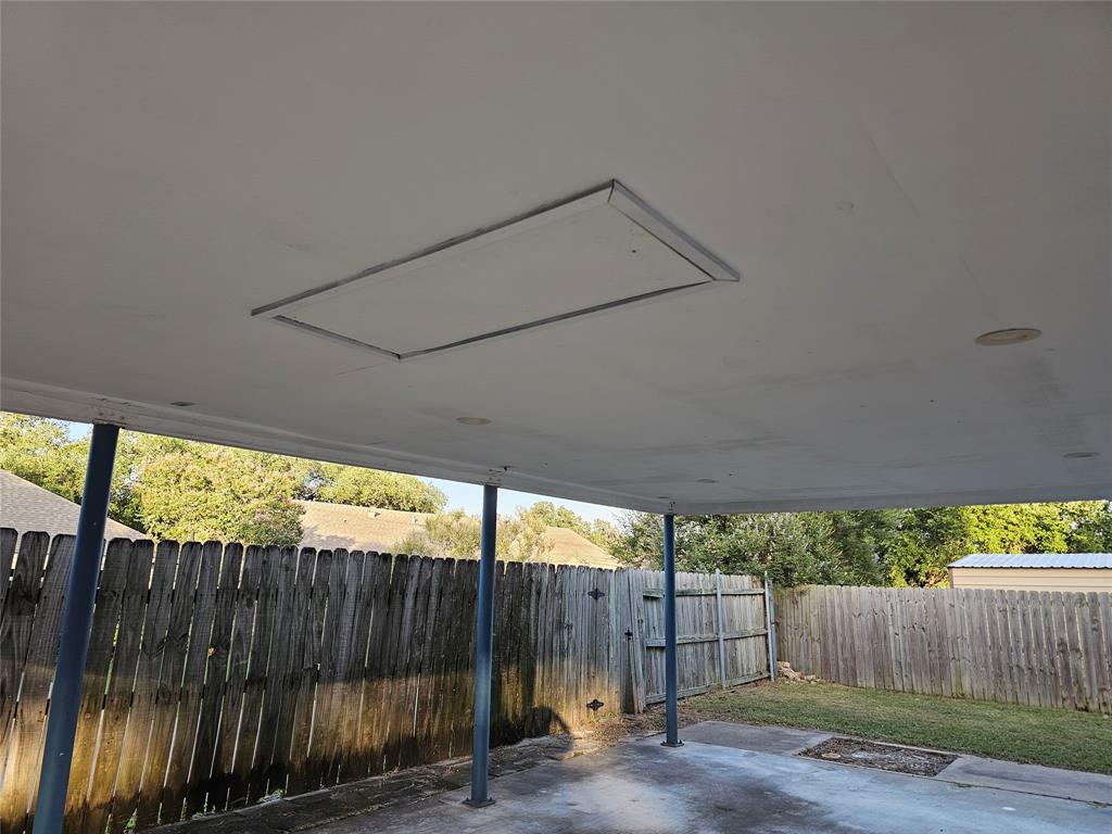 GARDEN OAKS - Residential