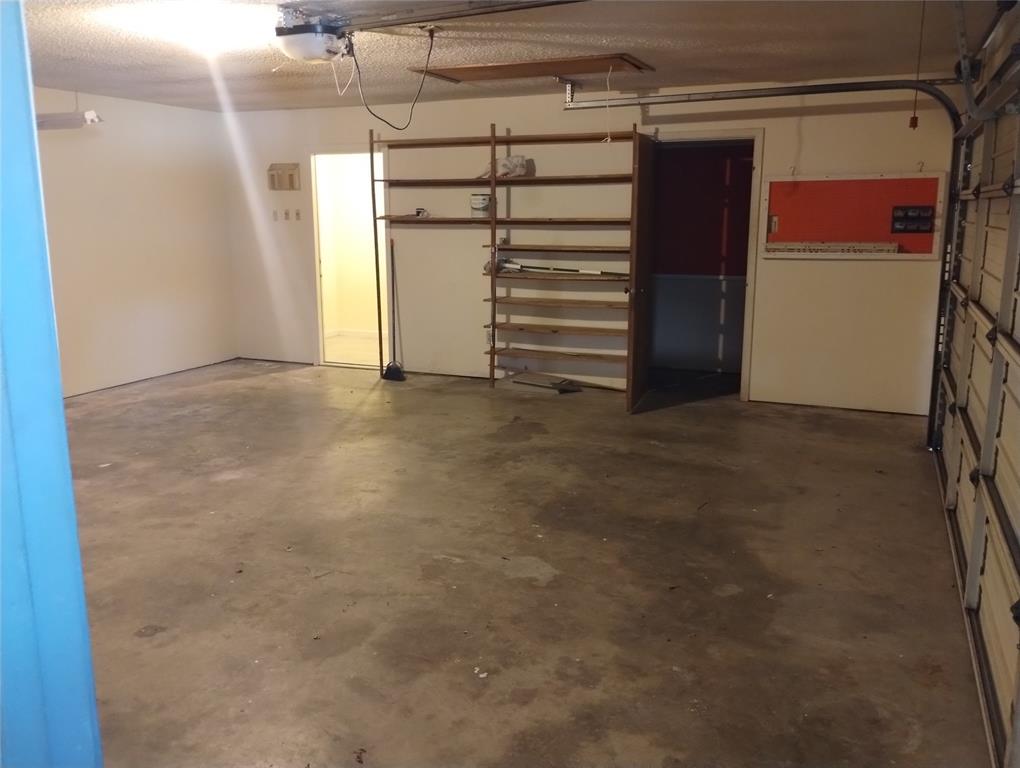 GARDEN OAKS - Residential