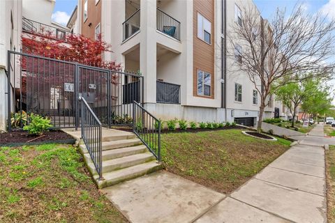 5718 Mccommas Boulevard 203 Dallas TX 75206