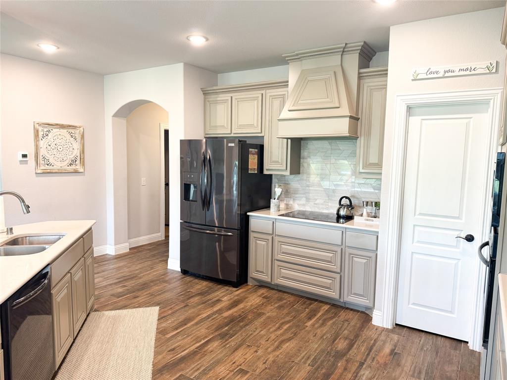 4509 Stillhouse Hollow Lane