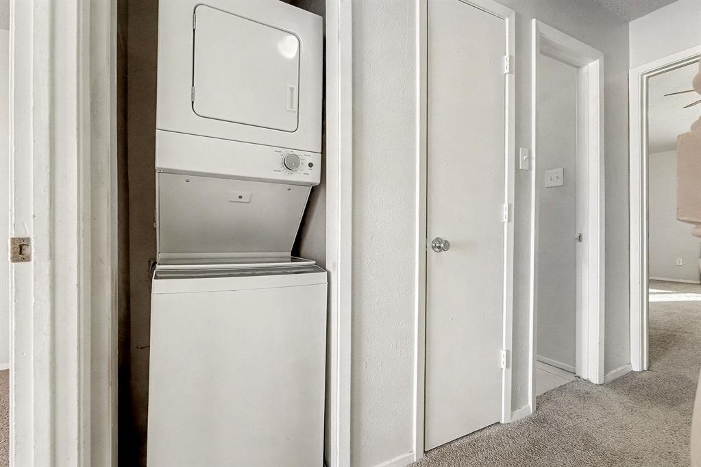 Carriagehouse Village-Victoria Place - Residential