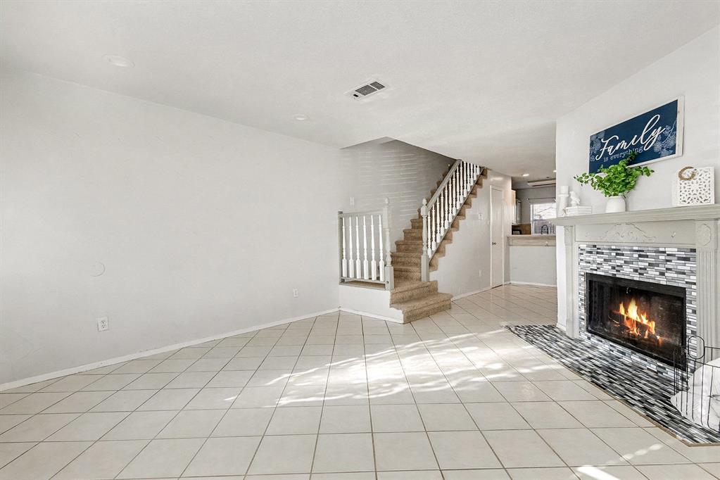 Carriagehouse Village-Victoria Place - Residential