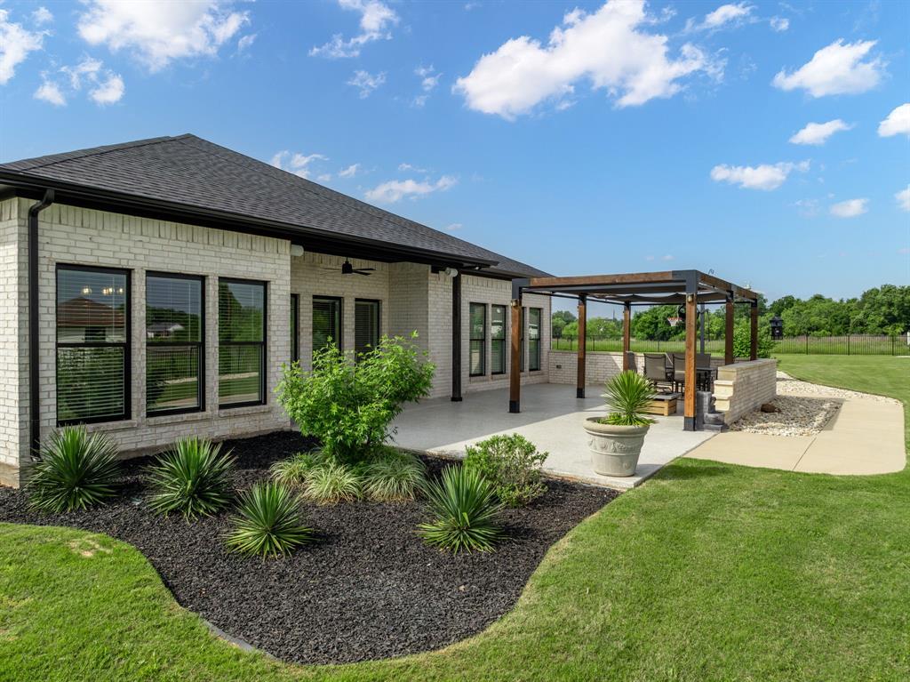 White Bluff #22 - Residential