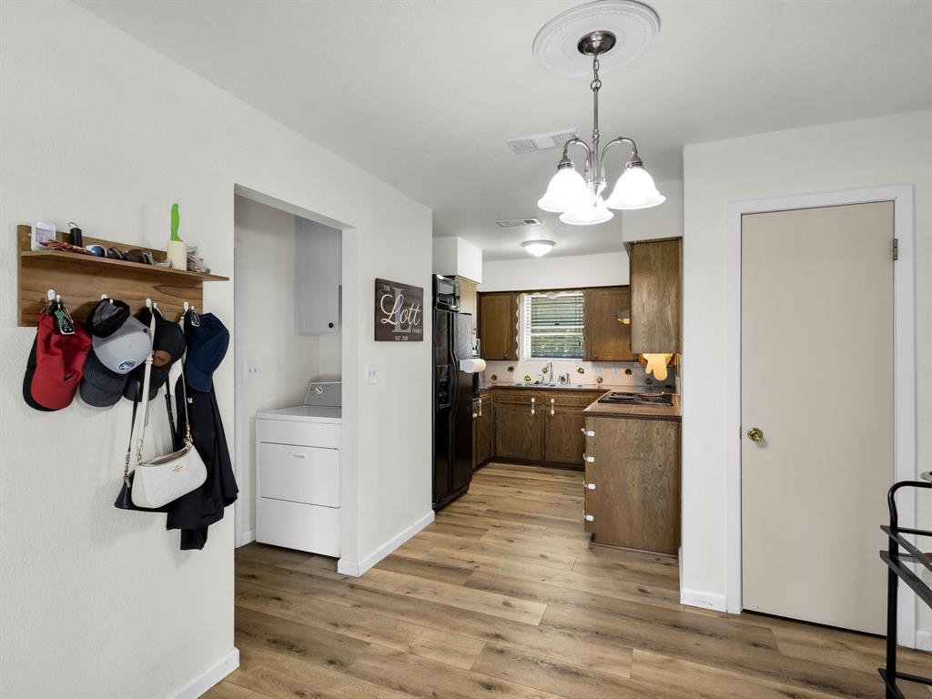 HOLIDAY EAST ADDITION BLOCK 1A LOT 27 - Residential