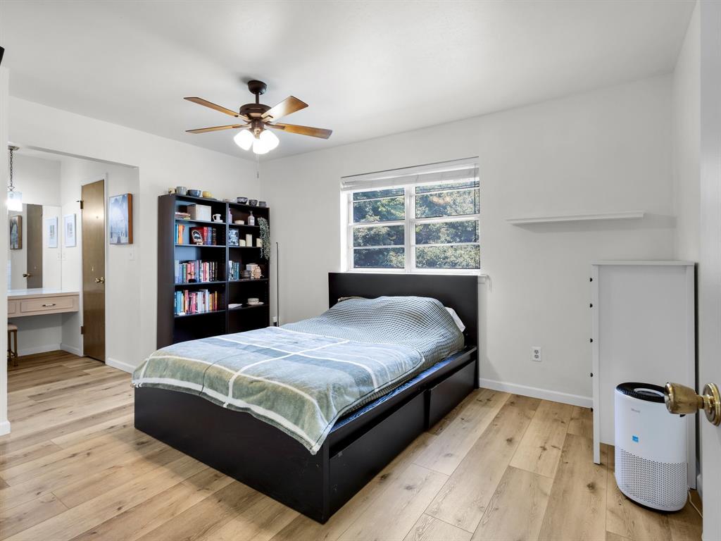 HOLIDAY EAST ADDITION BLOCK 1A LOT 27 - Residential