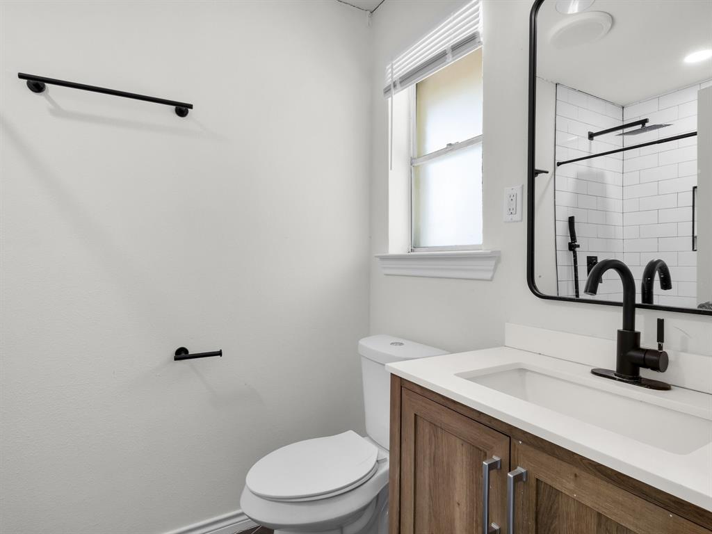 HOLIDAY EAST ADDITION BLOCK 1A LOT 27 - Residential