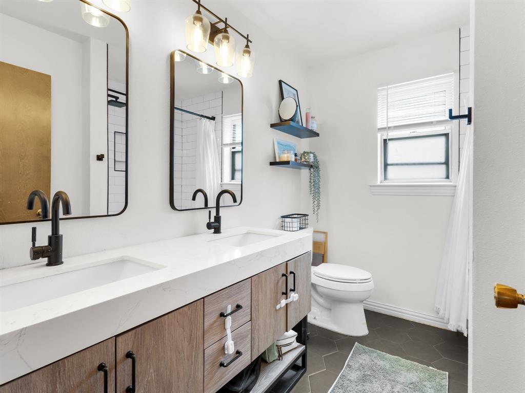 HOLIDAY EAST ADDITION BLOCK 1A LOT 27 - Residential