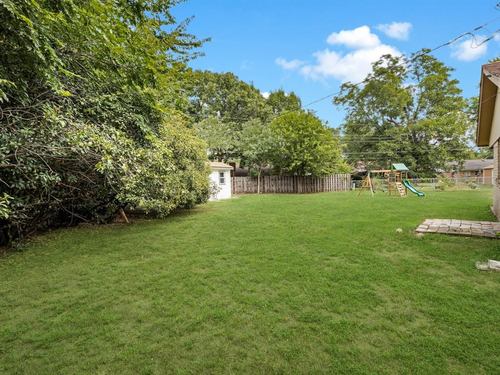 HOLIDAY EAST ADDITION BLOCK 1A LOT 27 - Residential