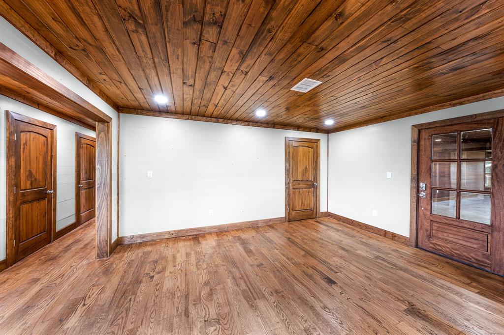 5900 County Road 3704