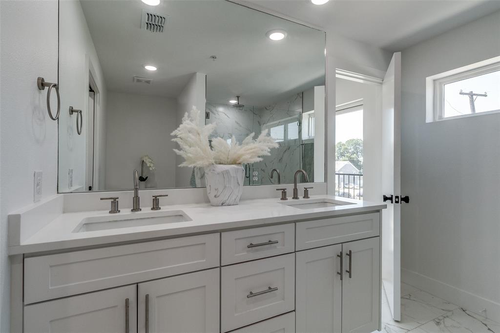 HOLMES - Residential Lease