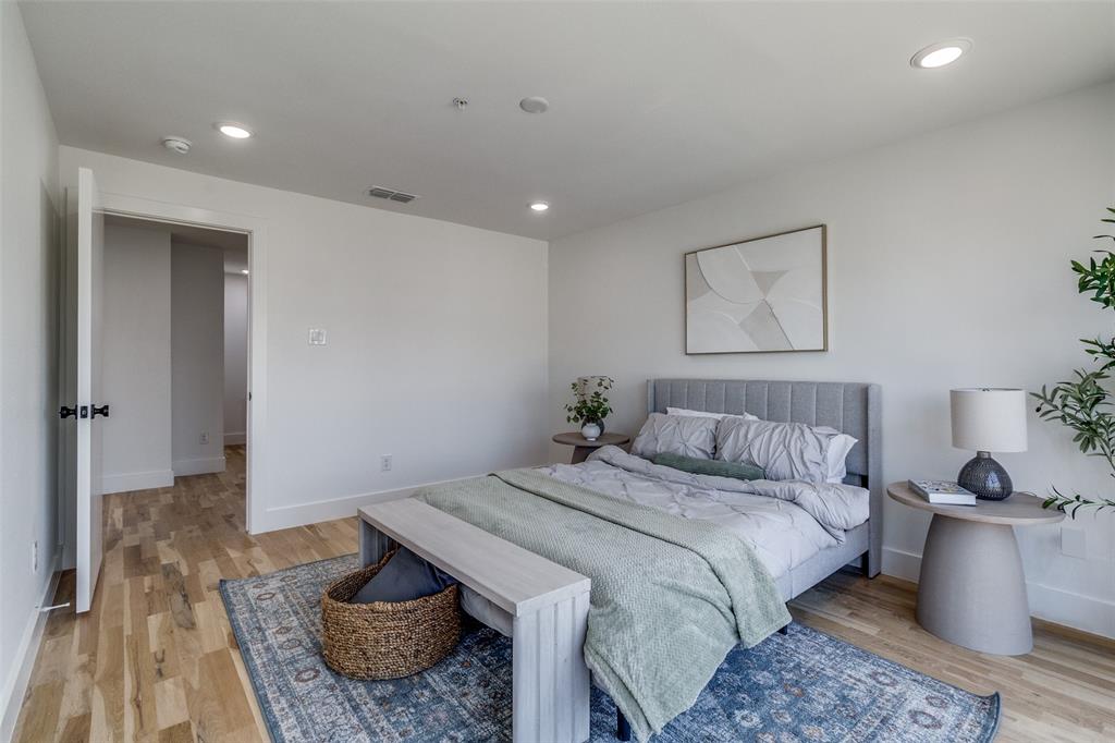 HOLMES - Residential Lease