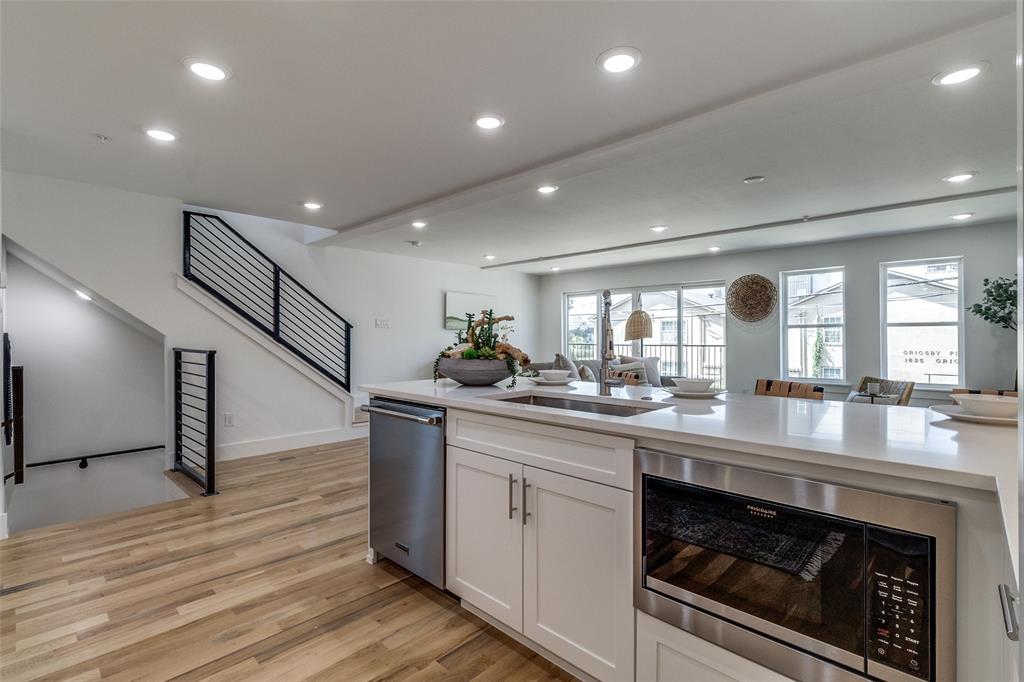 HOLMES - Residential Lease