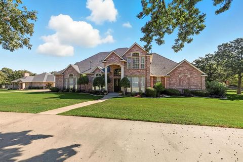 105 Enchanted Court N Burleson TX 76028