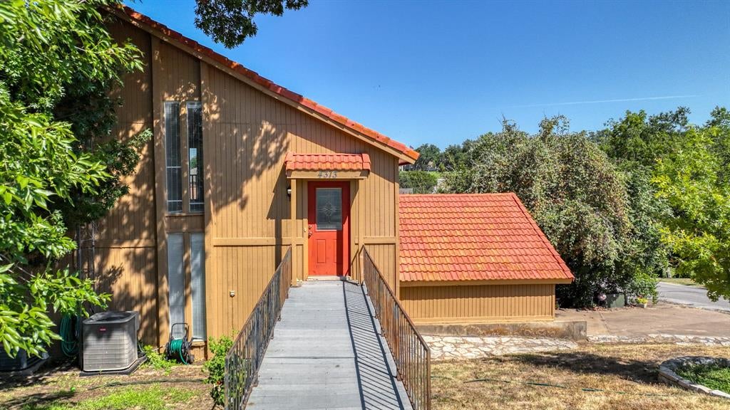 Photo of 4313 Crescent Drive #5, Granbury, TX 76049 (MLS # 21389961)