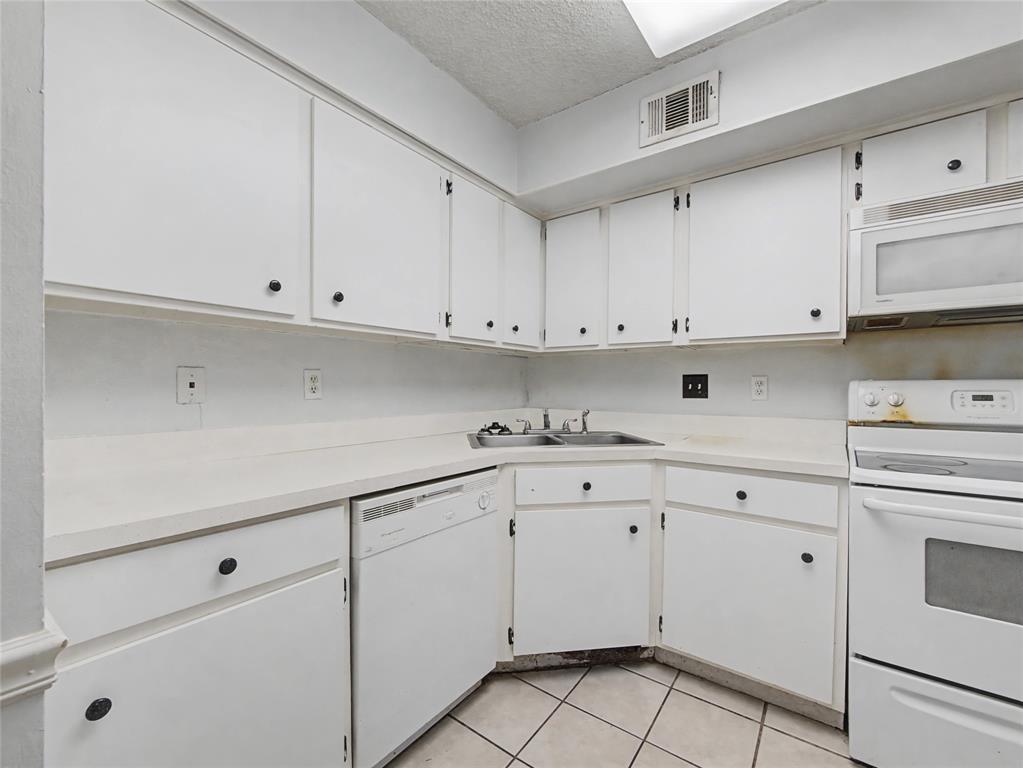 Preston Bend Village Condos - Residential