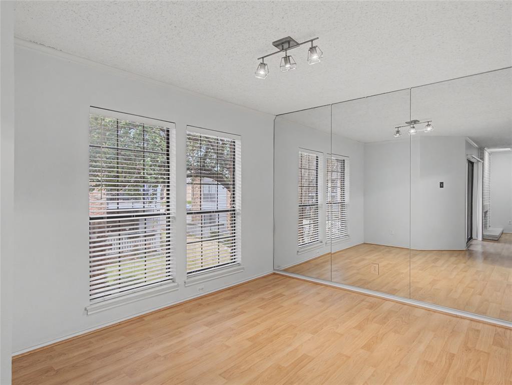 Preston Bend Village Condos - Residential