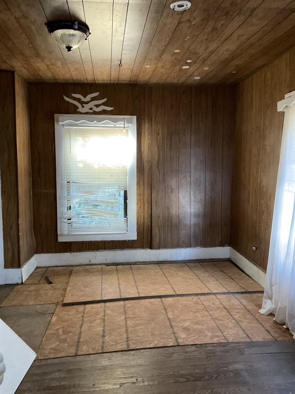 1101 Fort Worth Street