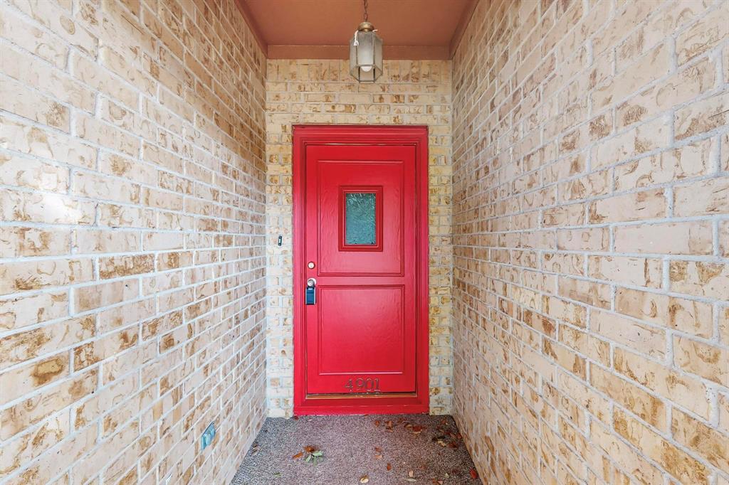 4901 Fort Stockton Drive